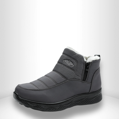 Loes |  Vol vertrouwen de deur uit