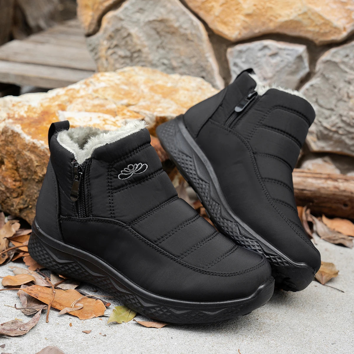 Loes | Warme enkelboots met antislip en elegante uitstraling